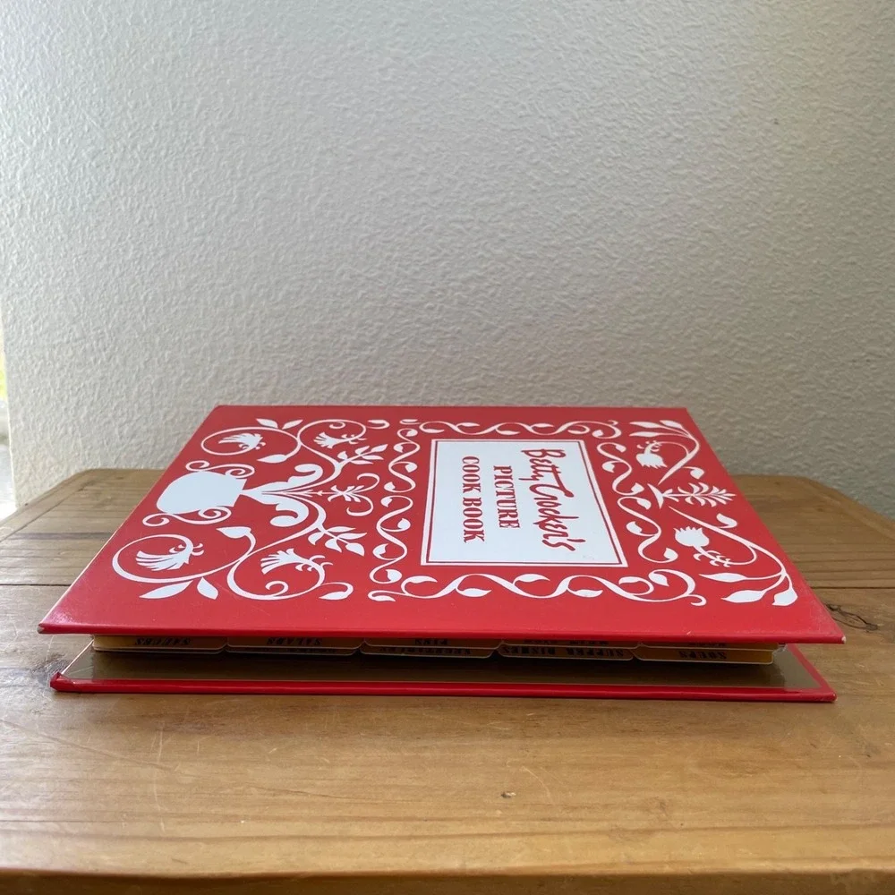 Betty Crocker's Picture Cook Book 1998 Facsimile of 1950 Edition (5 Ring Binder)